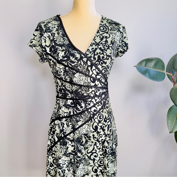 Connected Apparel Women's Y2K Midi Shift Dress Paisley Floral Size 6 - Picture 2 of 5